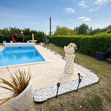 L'art Des Cles - De Luxe Avec Piscine, Escapade A Deux 3*